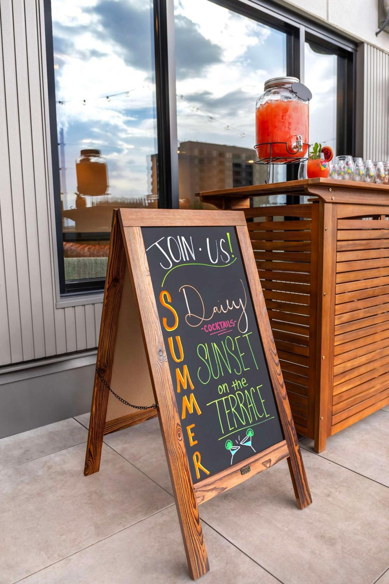 Cambria Hotel Denver Downtown Rino エクステリア 写真