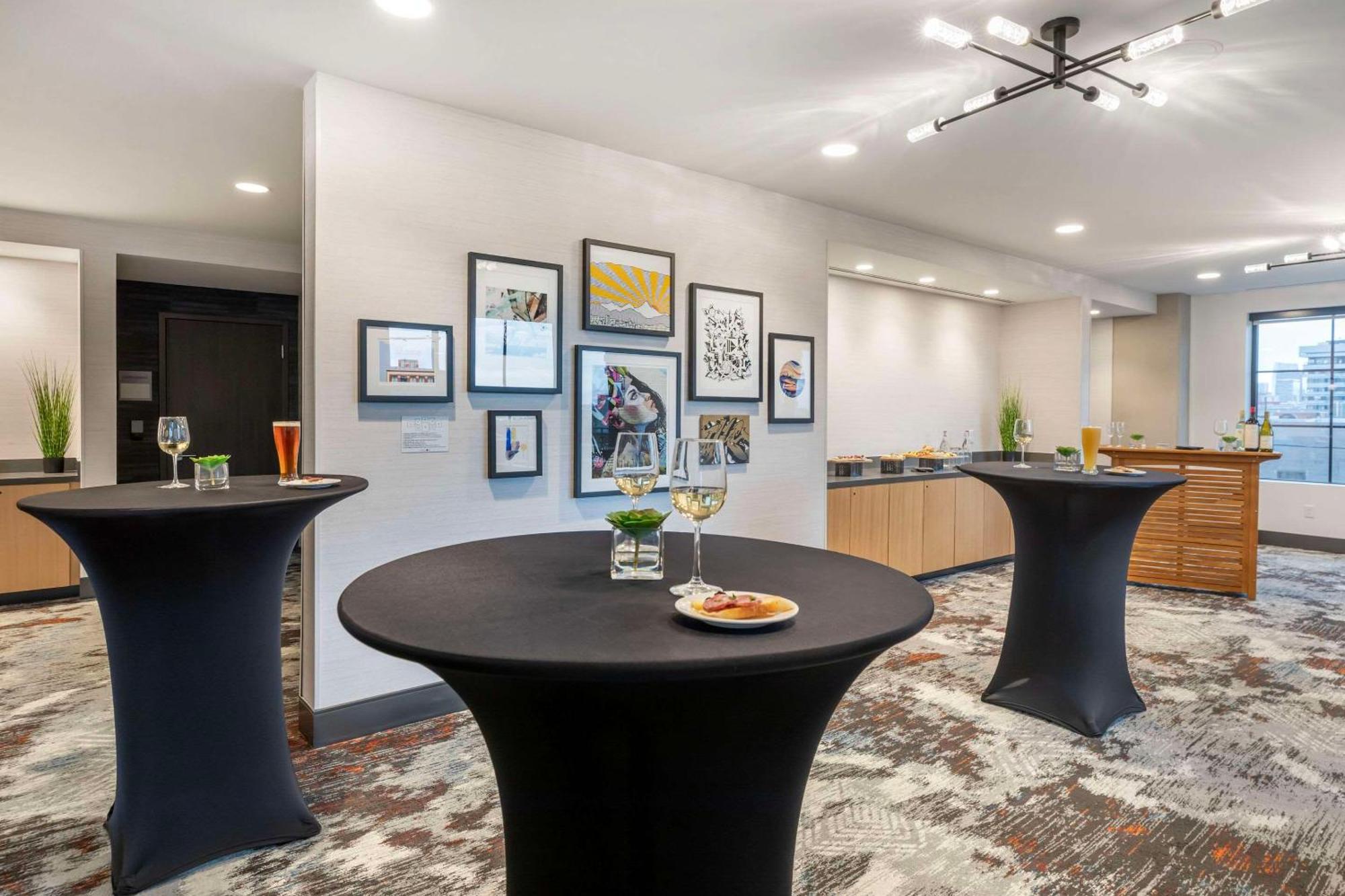 Cambria Hotel Denver Downtown Rino エクステリア 写真